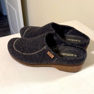 PIKOLINOS Women’s Granada Wow Gray Wool Mules/Clogs / Size 9 / Arch Support